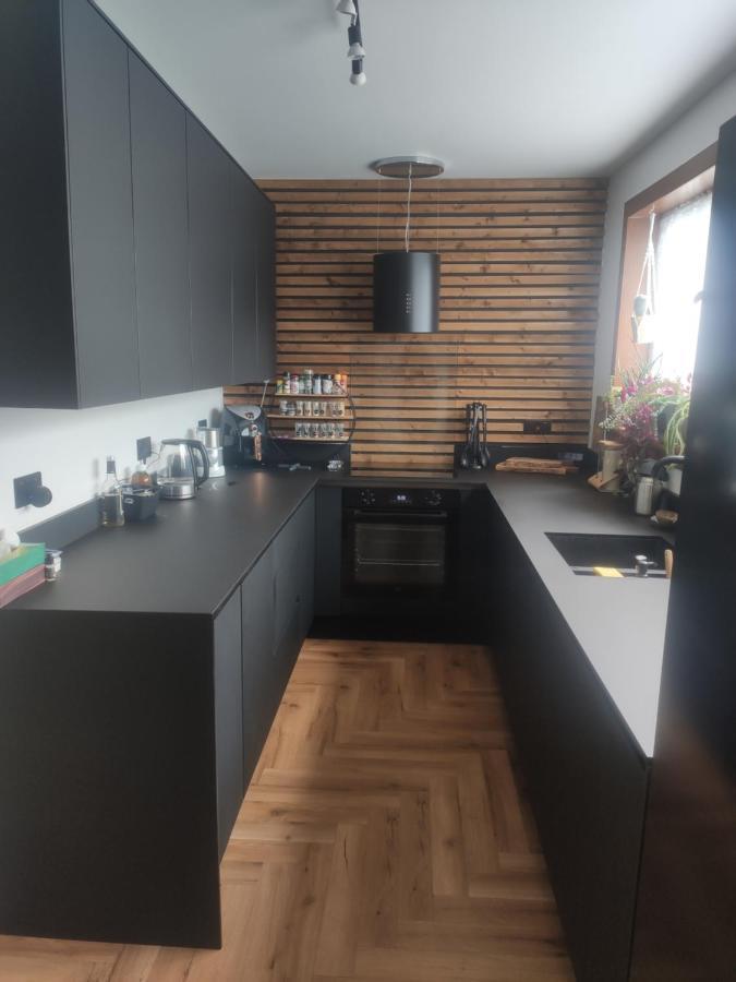 Single Bedroom In Quiet Neighbourhood Glasgow Exterior photo